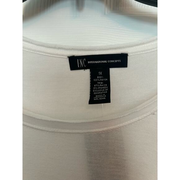NWT INC International Concepts white short sleeve women’s shirt, size 1x - Picture 3 of 7